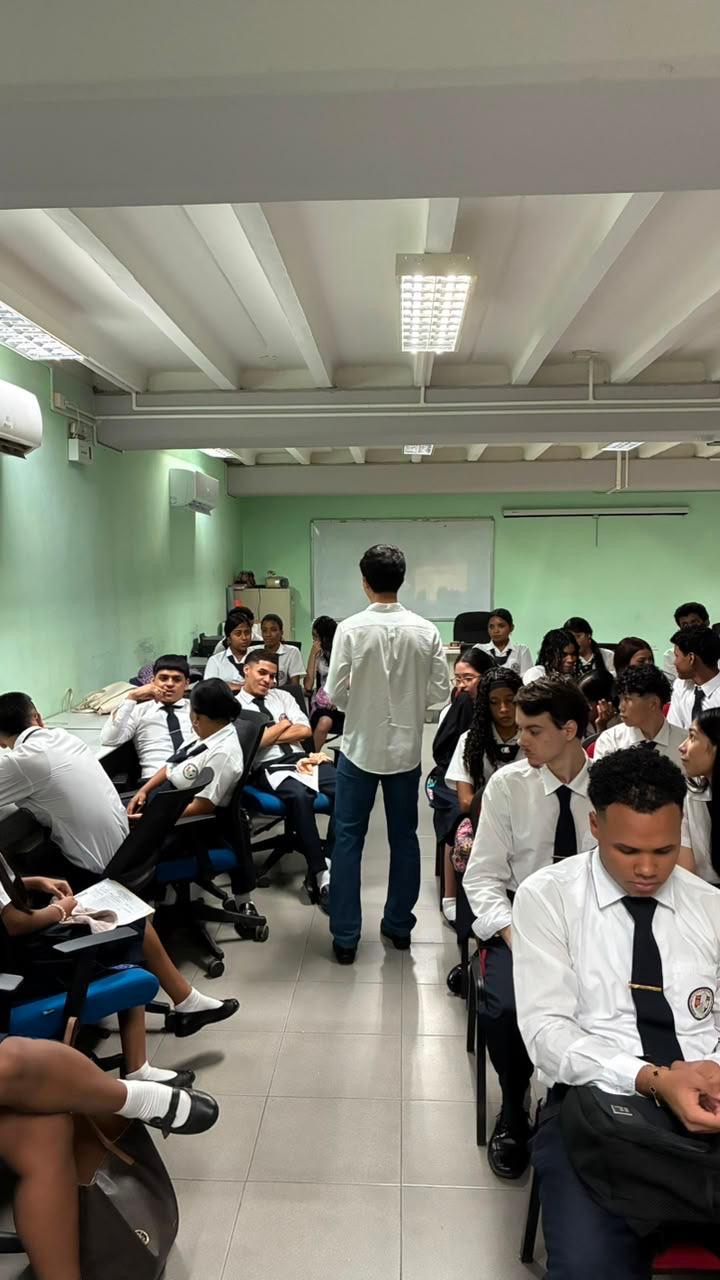 Students participating in a PSYI workshop at a public school in Panama